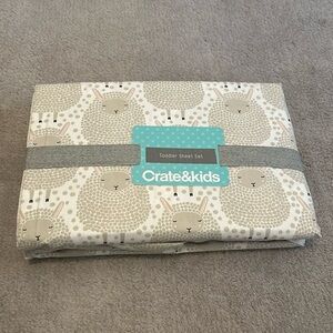 New Crate&Barrel Toddler Sheet set 100% organic cotton